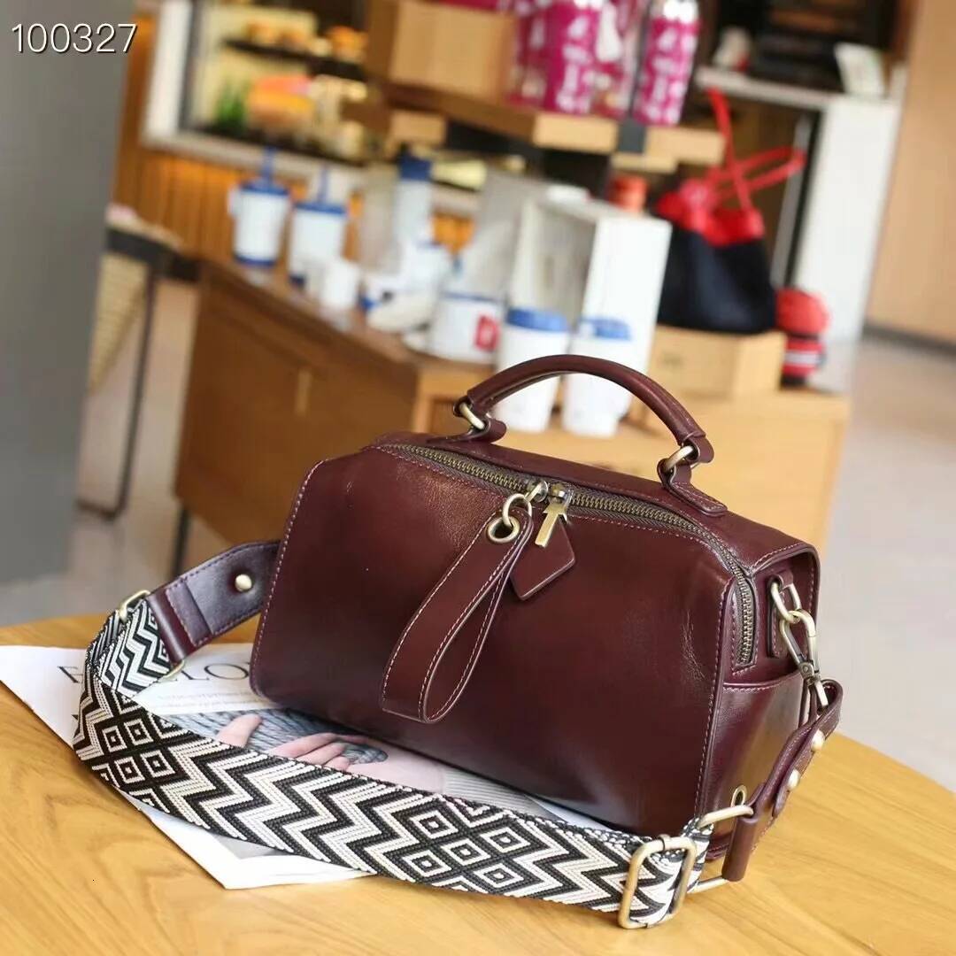 2025 cow leather Boston pillow bags Doctor women handbag fashion high quality shoulder crossbody bag summer solid color ddmymarket