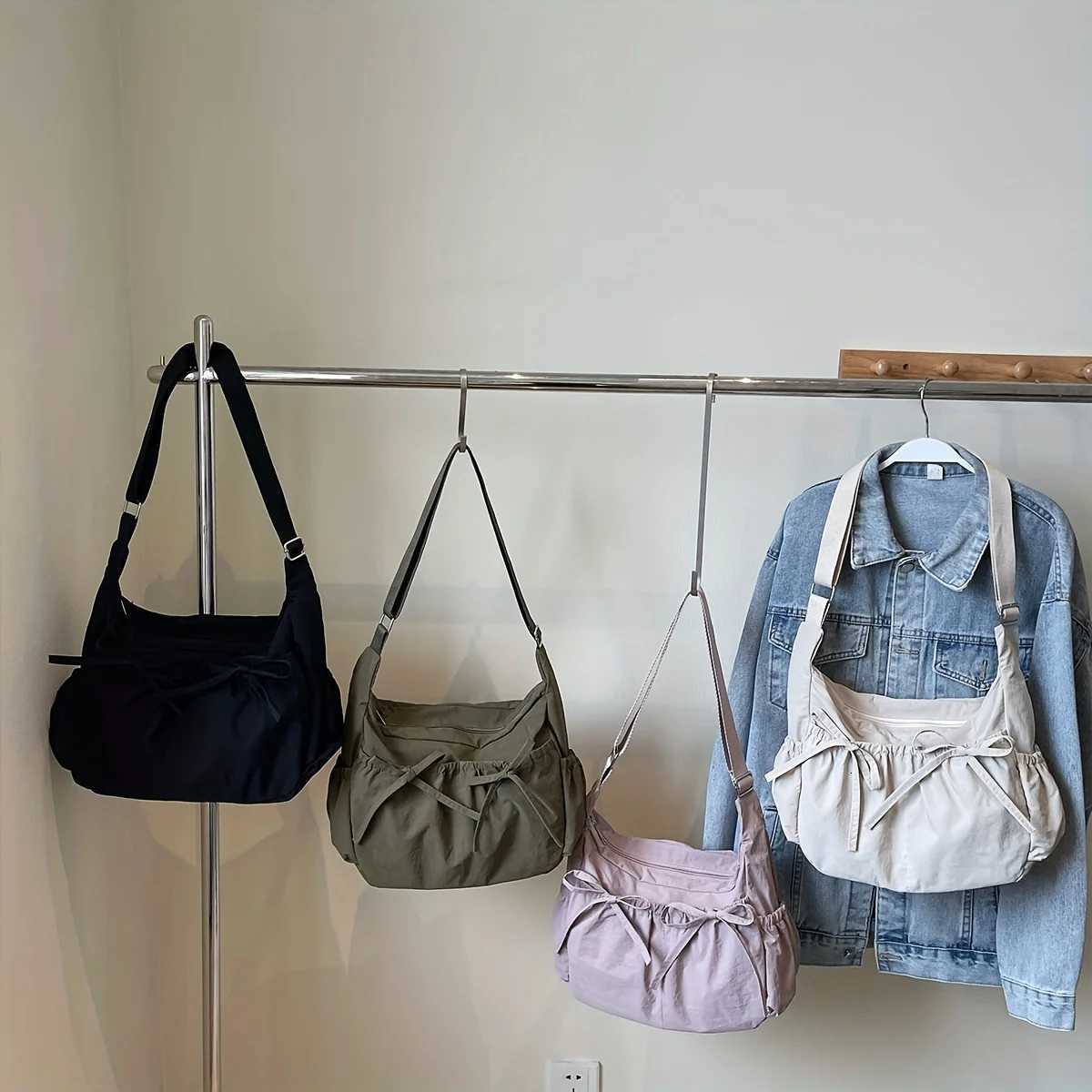 Fitness Bag Tote Bag Casual Versatile Day Series Large Capacity Summer Travel Simple Solid Color Light Commuter Shoulder Bag Z250812