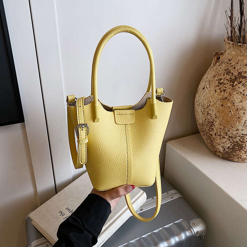 Hot Selling High-End Handheld Bucket Spring Summer New Simple Shoulder Fashion Casual Niche Crossbody Bag Designer Bags