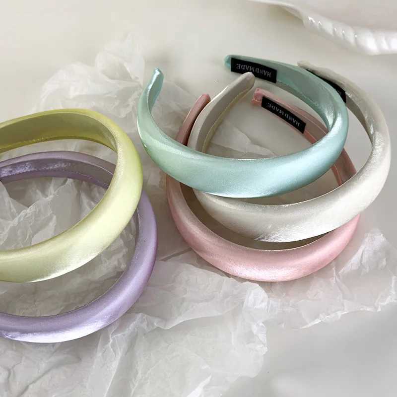 Spring/Summer Fashion Pearlescent Satin Band Texture Wide Hair Band Women Temperament Hair Hoop Female Hair Accessories New X250812