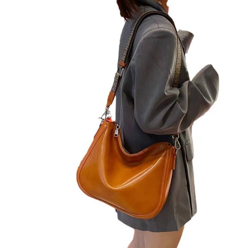 2025 quality cow leather Shoulder Crossbody Women handbag fashion casual tote bucket bag large capacity solid color ddmymarket
