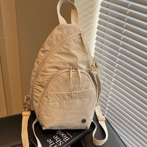 2025 New Niche Lightweight Nylon Stylish Women's Travel Small Backpack Casual Personality Commuter Bag