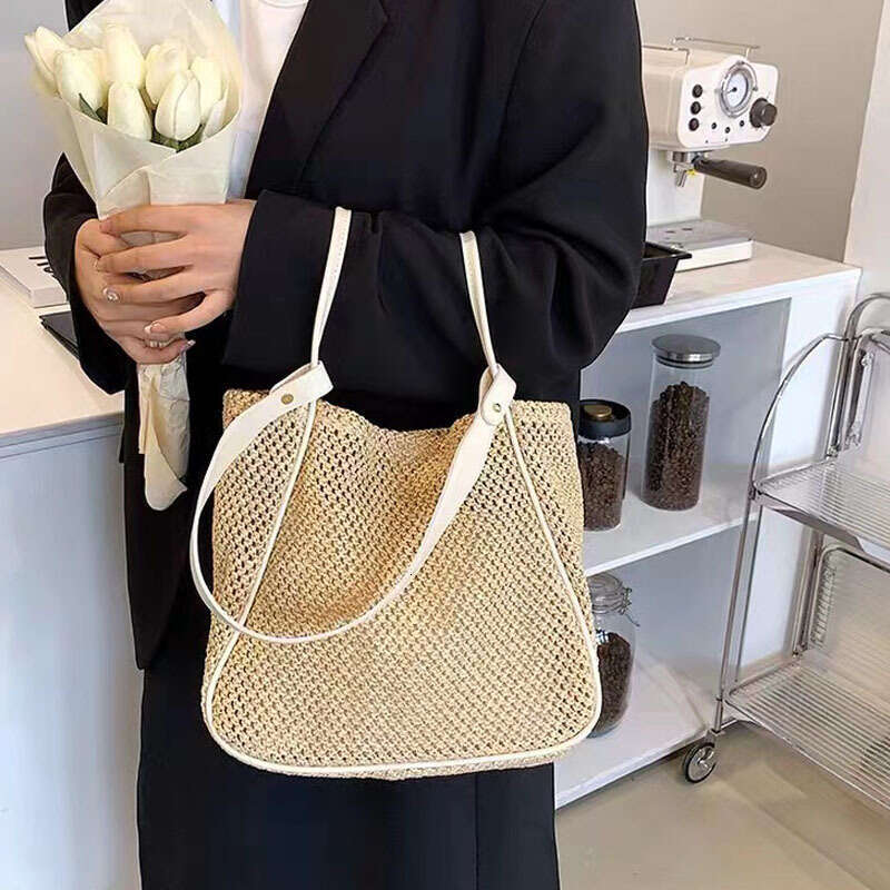Vacation Single Shoulder Crossbody Bucket Beach Mother-Daughter Women Woven Commuting Bag Light Luxury B5