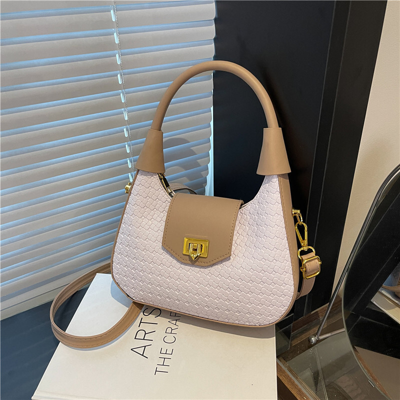 Free Shipping 2025 New Women's Designer Handbag High-quality Woven Crescent Bag Fashionable Retro Crossbody Bag High-end Dinner Dress Bag Wallet