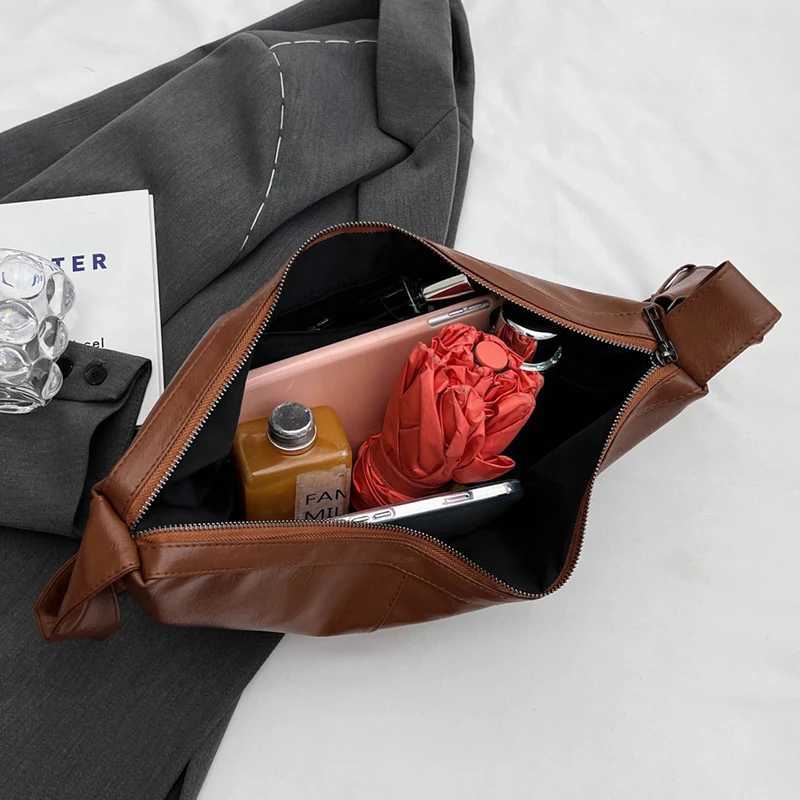 Womens Black Underarm Shoulder Bag Quality Vintage Pu Leather Ladies Half Moon Armpit Crossbody Bags Female Hobos Handbag Y250819