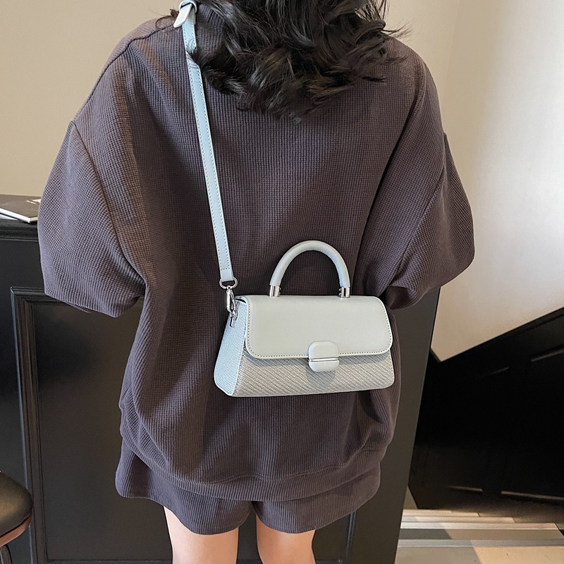 This Year's Trendy Bags for Women Spring Versatile New Fashionable Crossbody Handbag Tote Small Square Bag