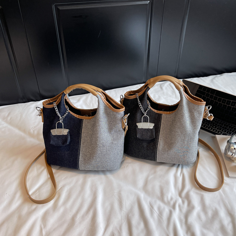 Design Denim for Women New Versatile Shoulder Crossbody Fashion Commuter Bucket Bag