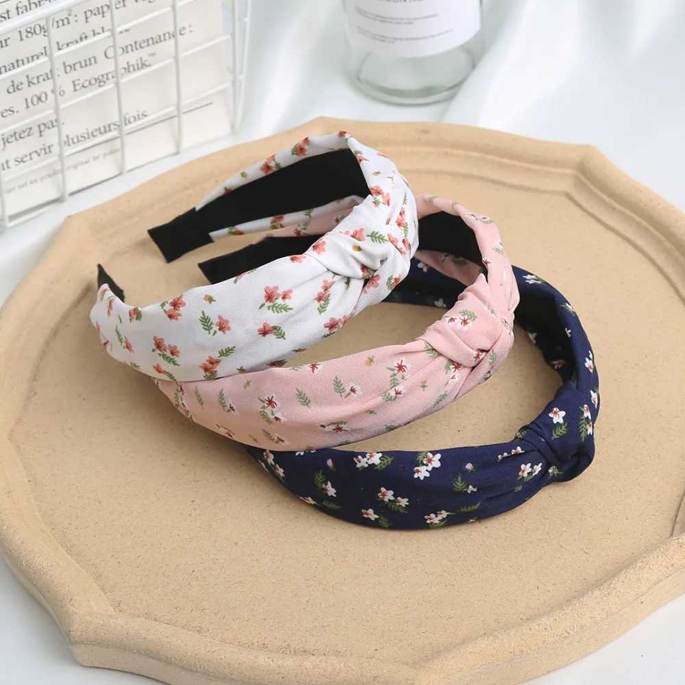 2024 New Printed Band Wide Edge Simple Hair Band Fabric Knotted Band Hair Accessories for Women X250812