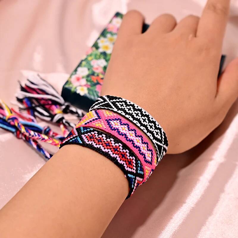 12 Colors Bohemia Friendship Tassel Bracelet for Women Fashion Cotton Rope Weaveing Summer Beach Boho Girl Bracelets