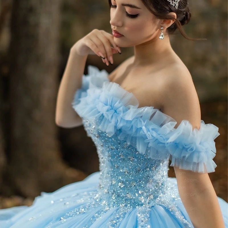 Sky Blue Ball Gown Quinceanera Dresses Off Shoulder Beading Crystal Tiered Tull Party Birthday Sweet 16 Dress Vestidos 15 De Anos