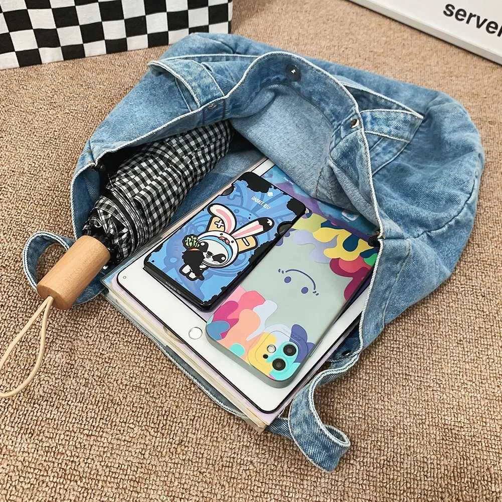2023 Vintage Denim Underarm Bag Large Capacity Women Commute Bag Students Hot Shoulder Tote Bag Fashion Handbag Solid Clutch Bag Z250812
