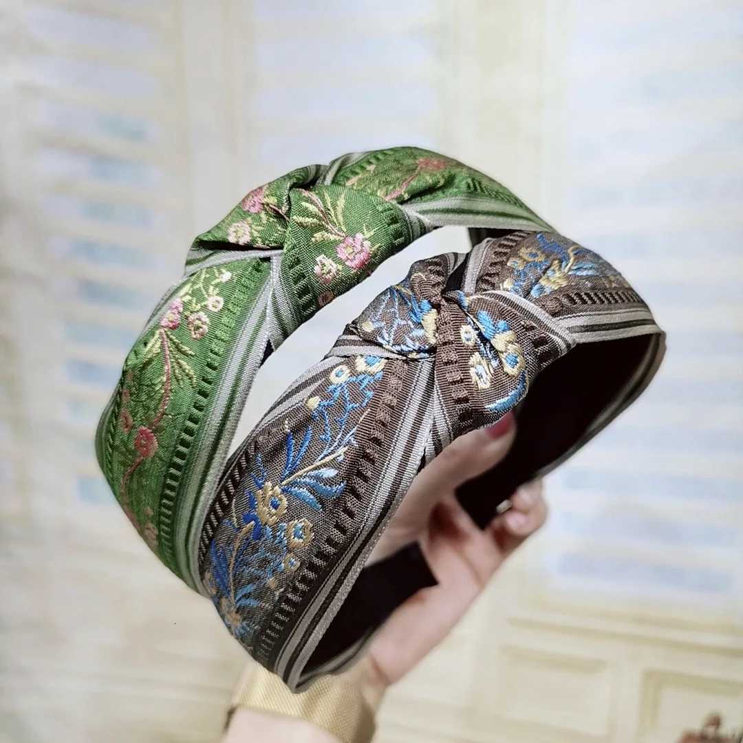 New Flower Embroidery Knotted Band Ethnic Wide-brimmed Hair Hoop Leaf Flower Pattern Hair Accessories X250812