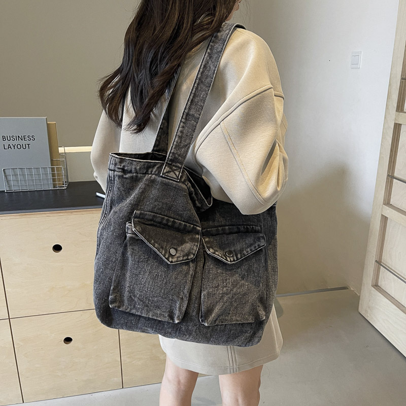 Handheld Denim for Women New Fashion Versatile Tote Commuter Large Capacity Underarm Bag