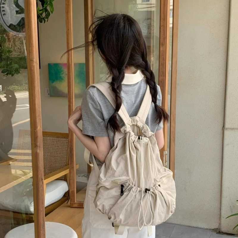 Fashion Casual Nylon Lady Backpack Ruched Drawsting Backpacks for Women Light Weight Students Bag Large Capacity Travel Sac Y250811