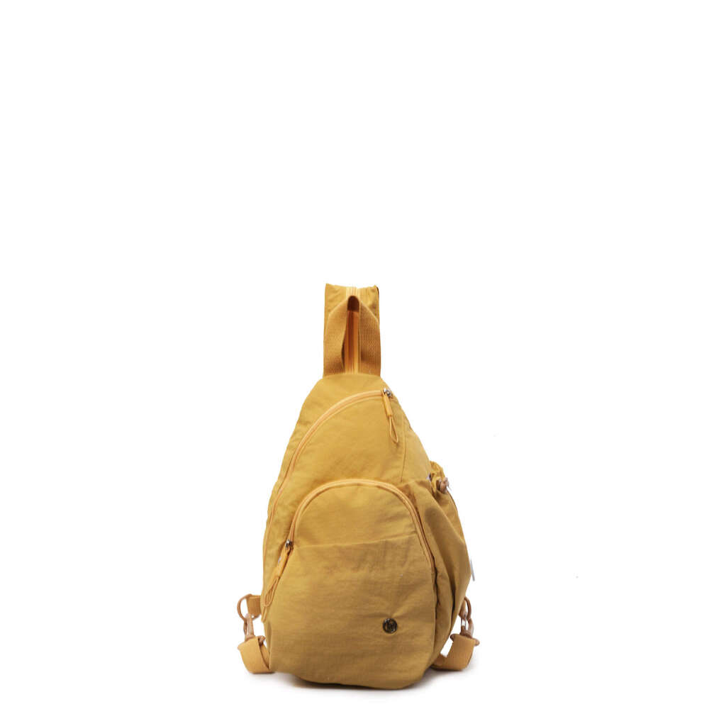 2025 New Niche Lightweight Nylon Stylish Women's Travel Small Backpack Casual Personality Commuter Bag