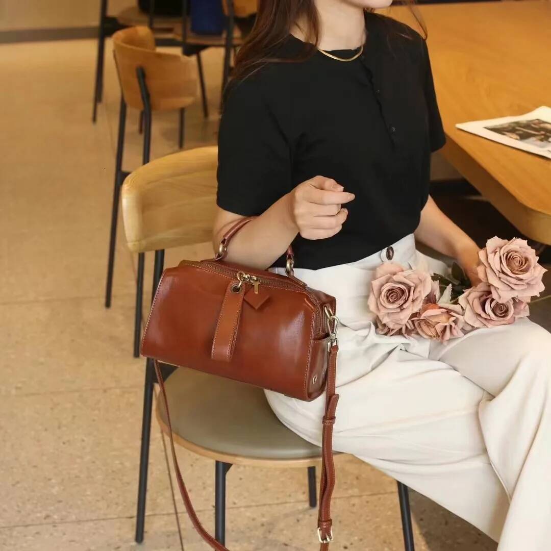 2025 cow leather Boston pillow bags Doctor women handbag fashion high quality shoulder crossbody bag summer solid color ddmymarket