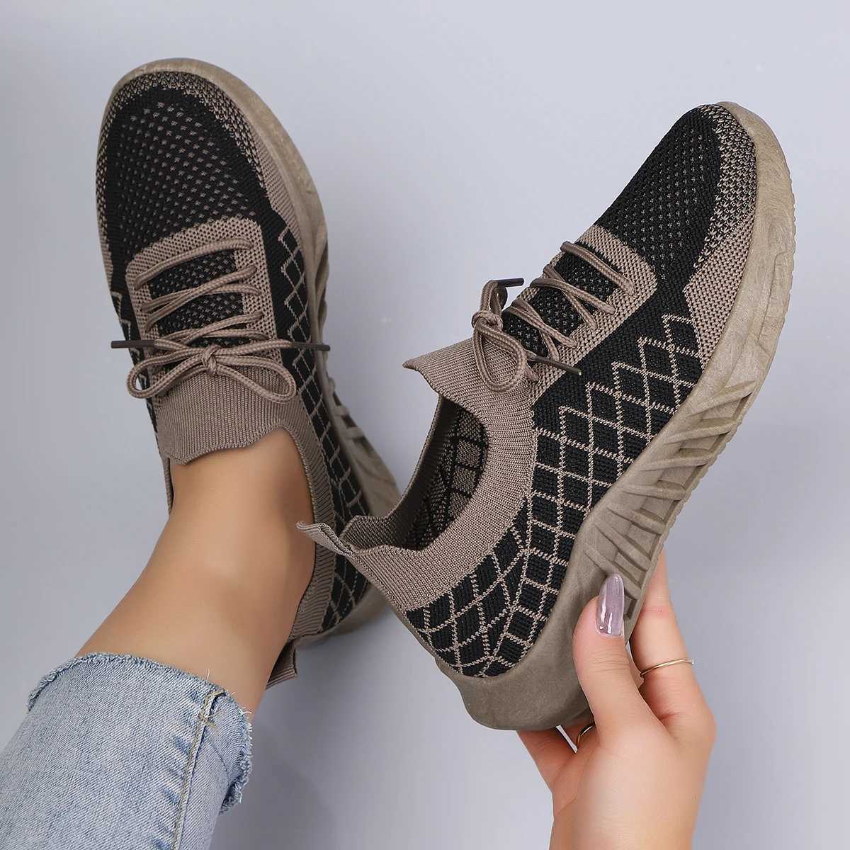 Womens Summer Breathable Mesh Flat Shoes Womens Shoes Casual Sneakers Shoes Clearance Free Shipping Z250812