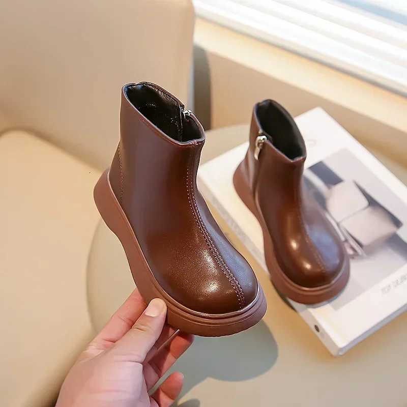 Girls Shoe Autumn Winter Child Short Boots Anti Slip Soft Sole Ankle Boots Barefoot Shoes Kids Casual Shoes Boots for Girls XJ250812