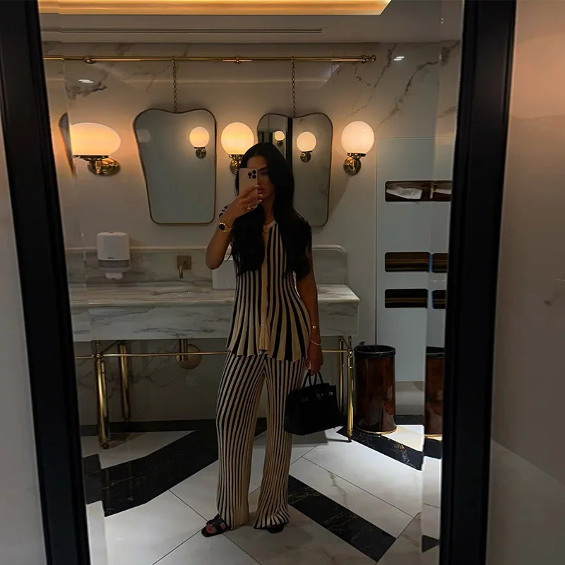 Fashion Striped Knitted Suit Womens V-neck Top Straight Leg Pants Elegant Summer Niche Commuting Trend ed Casual Suit 250811