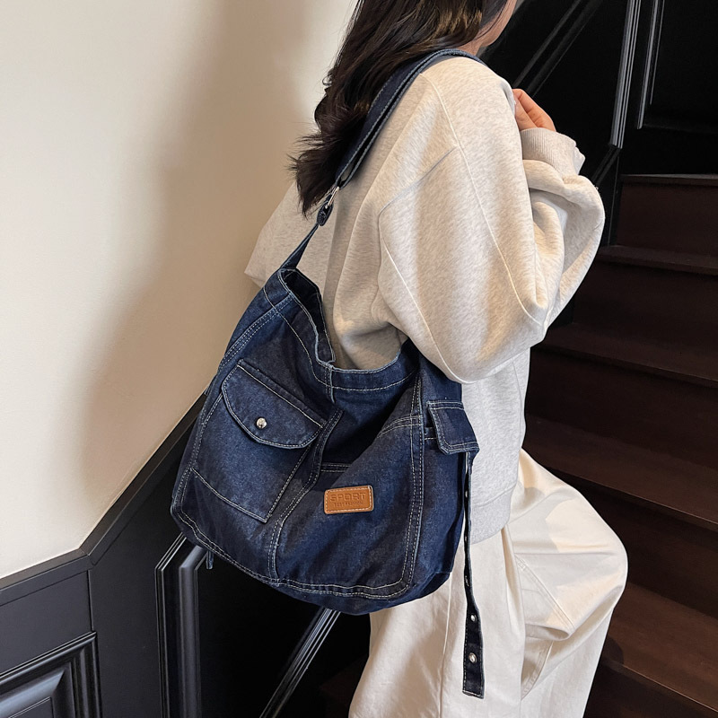 Washed Denim Tote New Fashion Single Shoulder Versatile Commuter Crossbody Bag