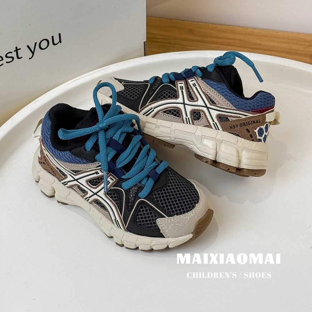 2025 Summer New Childrens Shoes for Boys and Girls Retro Casual Shoes Fashionable Breathable Travel Shoes 250538 XJ250812