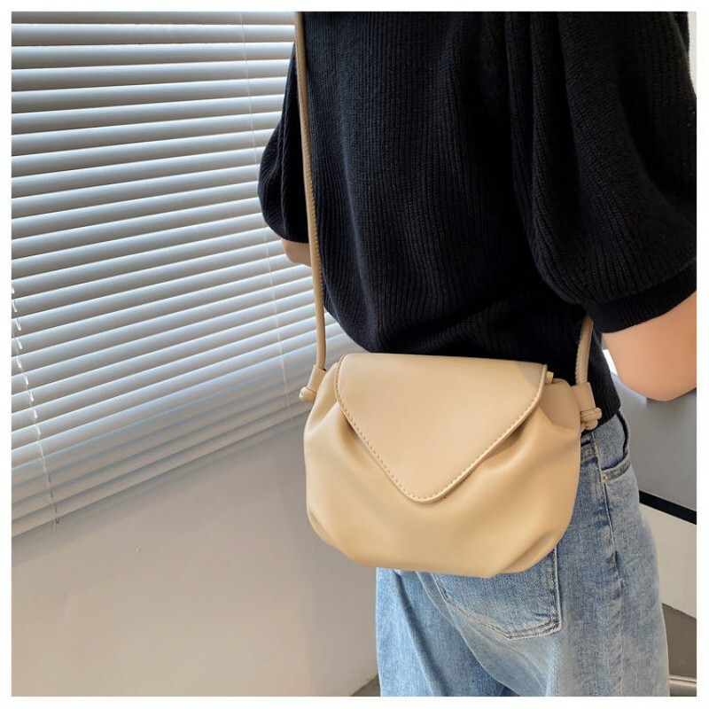 designer bag Summer High-End Niche Design Textured Small Bag for Women 2025 Luxury bag New Fashion Versatile Crossbody Bag