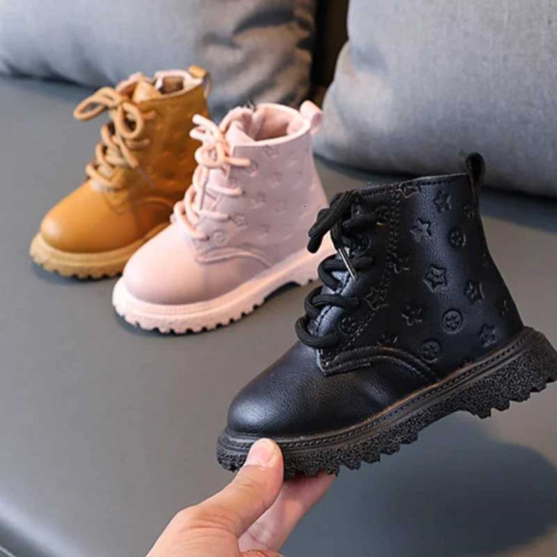 2024 Winter Fashion High Top Girl Shoe Boots Kid Shoe Boy Leather Shoe Allmatch Ankle Boot Warm Girl Boot Bota Infantil XJ250812