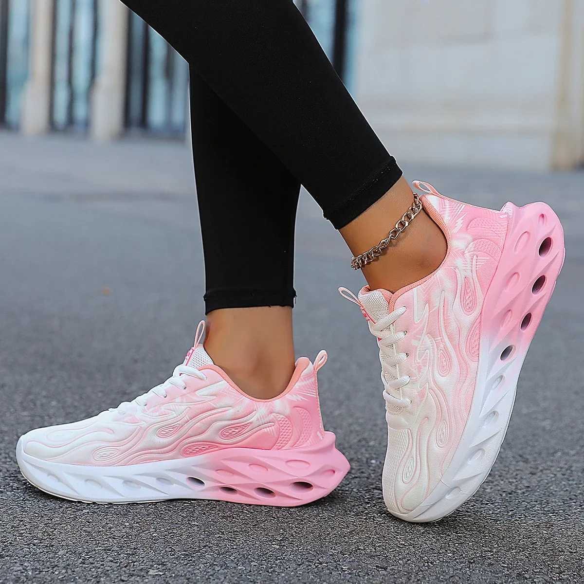 Sneaker Women Running Shoes Thick Sole Mesh Breathable Tennis Sports Shoes for Women Z250812