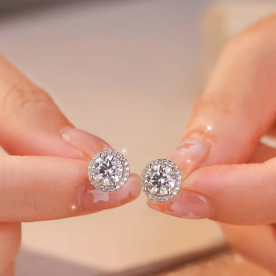 Wholesale Moissanite Jewelry Stud Earrings Classic Heart Vvs2 Moissanite GRA Certificate 925 Earrings Silver Jewelry for Women