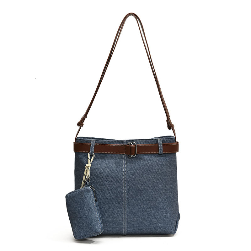 Design Denim Tote for Women New Versatile Crossbody Fashion Commuter Shoulder Bag