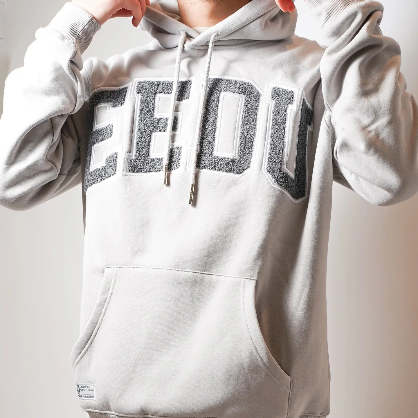 Retro Trendy Hip Hop Hoodie for Men Letter Flocking Embroidery Fashion Streetwear Y2k Sweatshirt Women Loose Pullover 250808