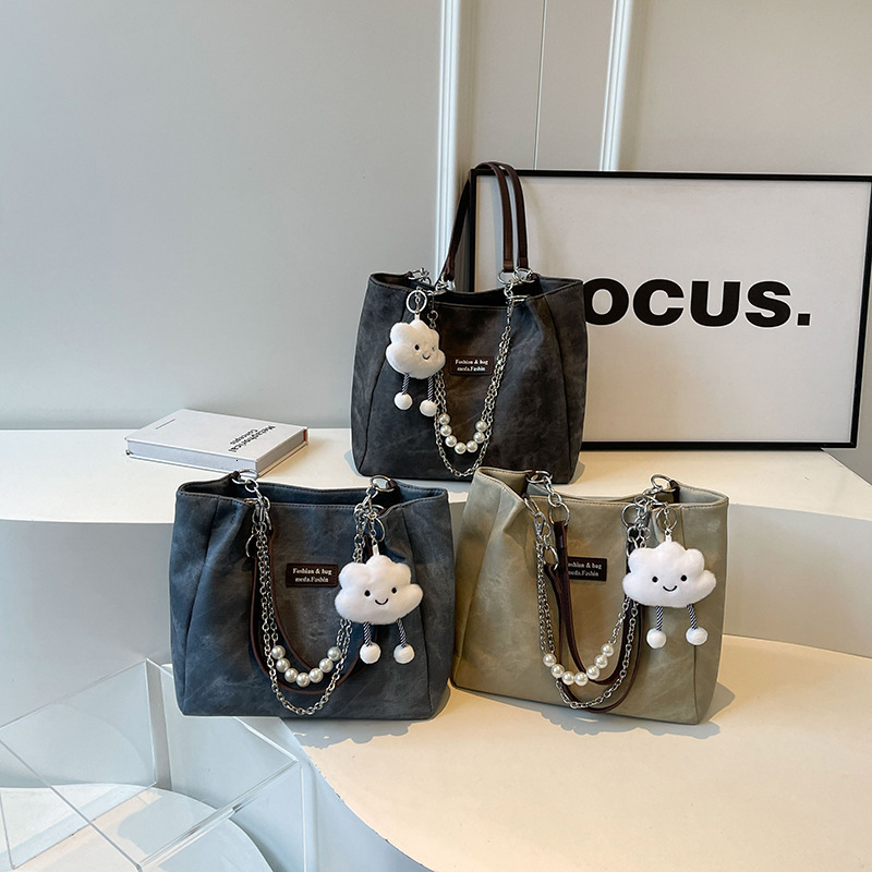 Design Tote for Women New High-End Feel Shoulder Fashion Versatile Commuter Large Capacity Crossbody Bag