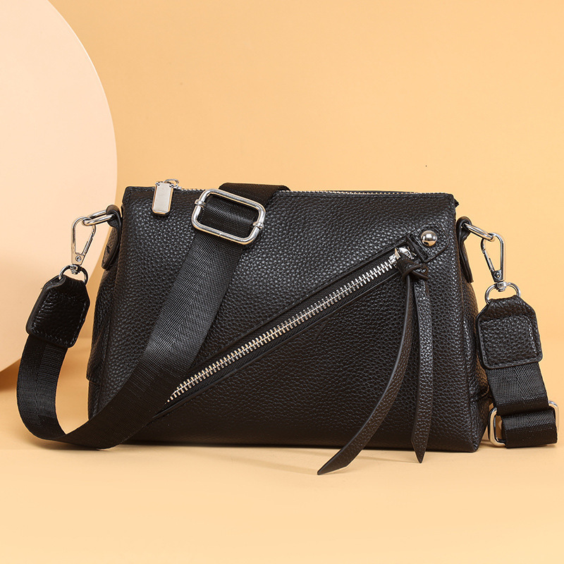 2025 autumn new women's shoulder bag Korean version versatile leather niche design women's handbag designer bag women's crossbody bag