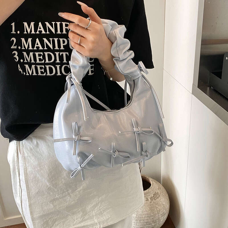 Cool Style Sweet Bowknot Underarm for Women 2025 New Versatile Casual Commuter Niche Ruched Design Cloud Bag