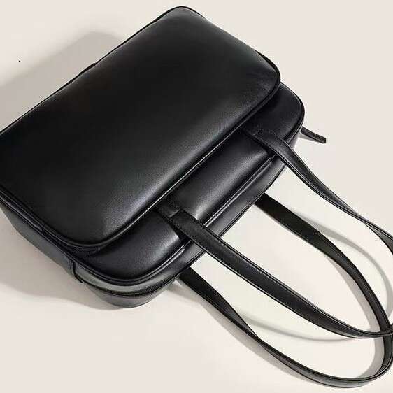 Tote Handbag Shoulder Underarm 2025 Autumn Winter New Simple Commuter Women's Large Capacity Bag