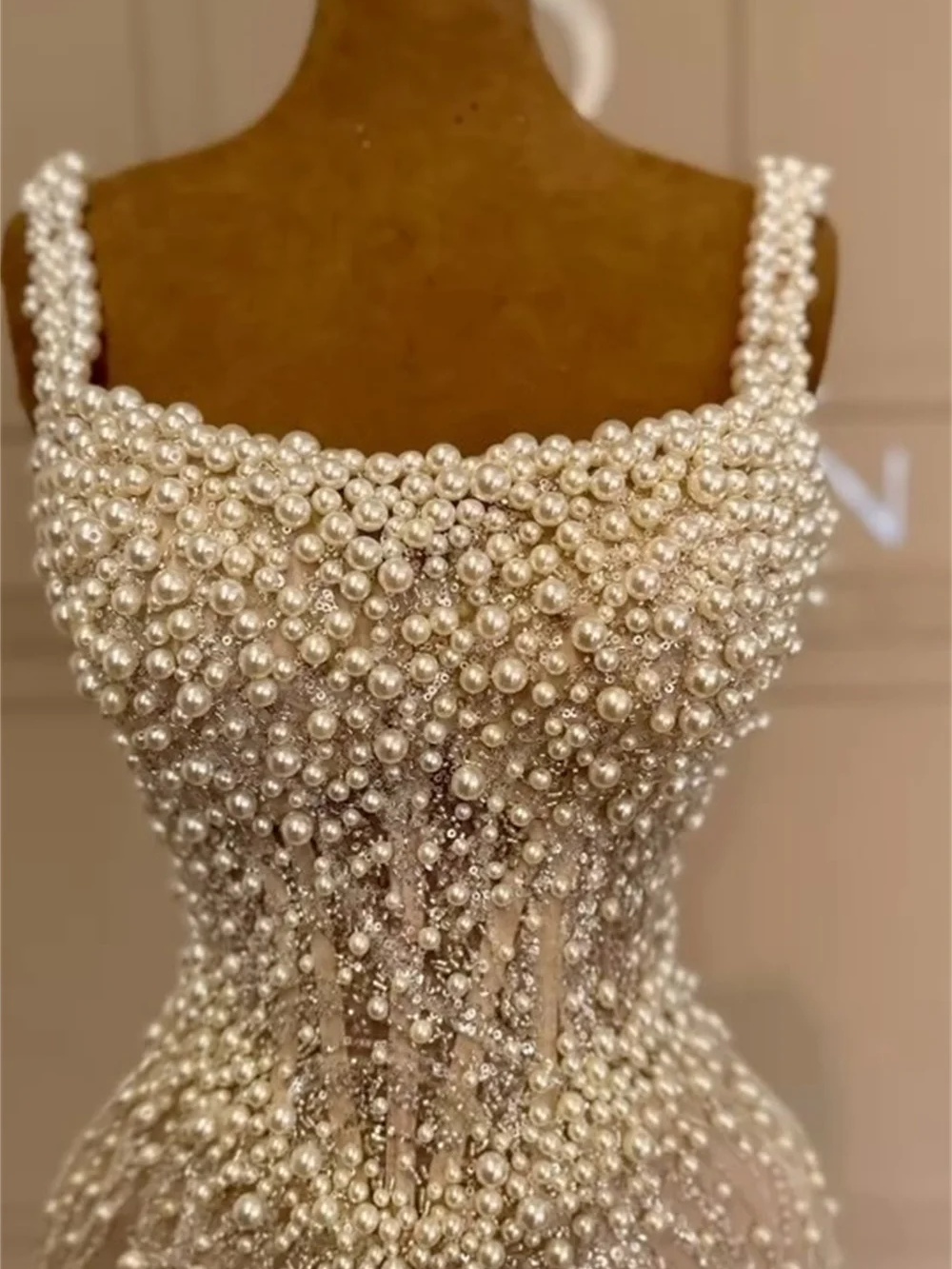 Exquisite Pearls Mermaid Wedding Dresses Square Neck Sleeveless Sequins Bride Dress Illusion Sweep Train Bridal Dress Customized