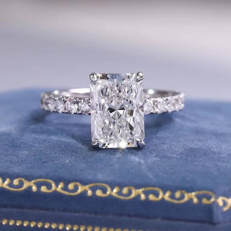 Wholesale 14K Gold Diamond Rings VVS-Grade Moissanite Emerald-Cut Classic Engagement Rings for Women