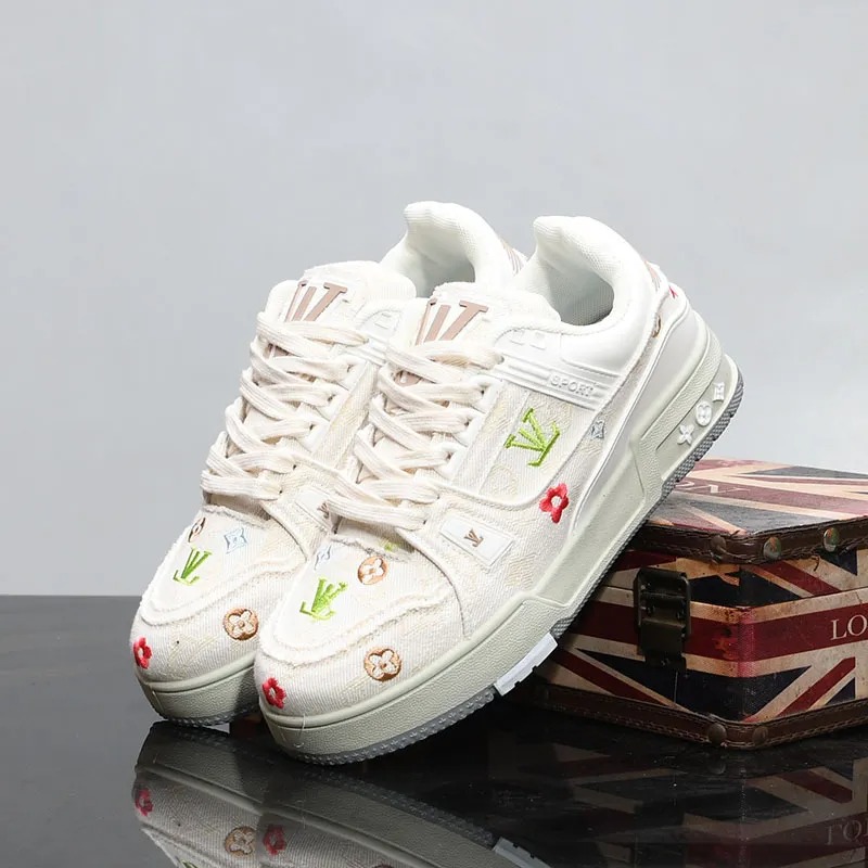 Designer Shoes New Spring Autumn Casual Shoes Couple Sneakers Sports Shoes Letter Running Shoes Breathable Comfortable Mesh Shoes Canvas Synthetic Lea