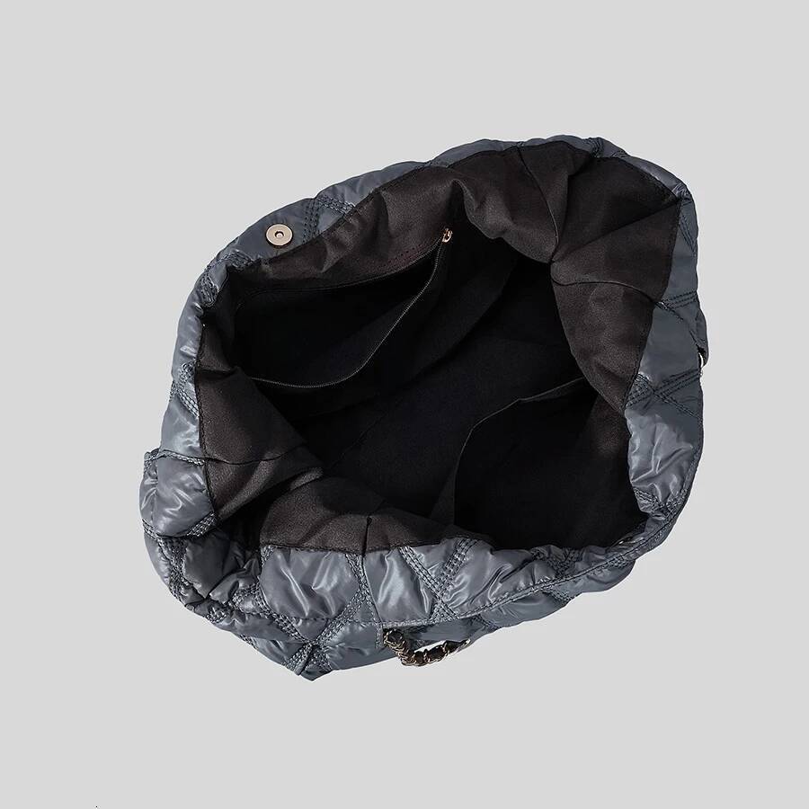 Casual Nylon Lingge Quilted Women Shoulder Designer Padded Lady Handbags Chain Large Capacity Tote Bag Big Shopper Purse2023