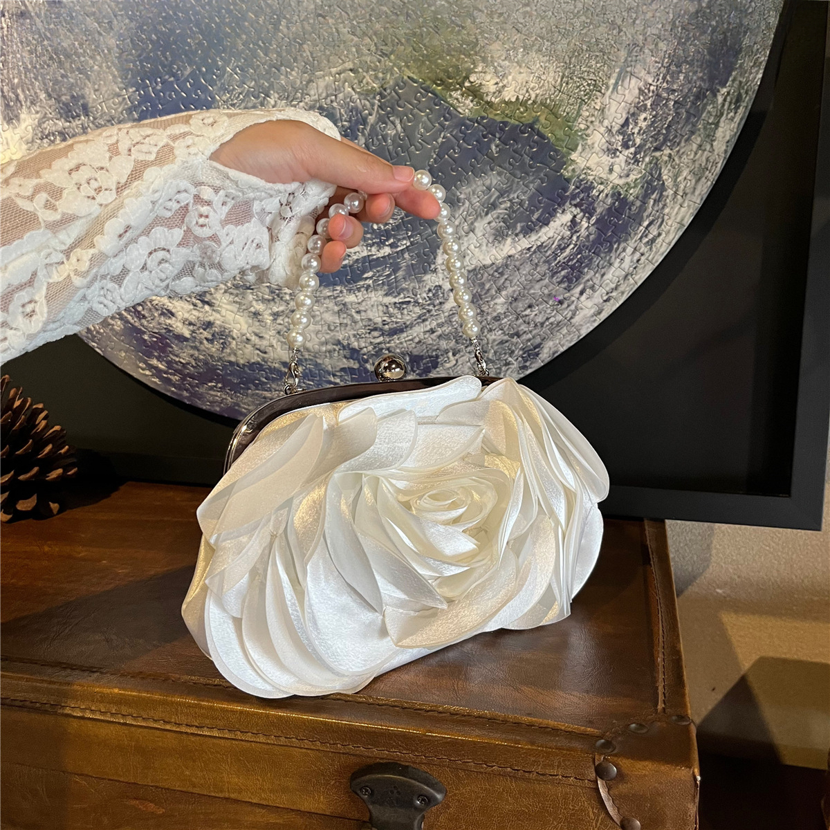 2025 Autumn New Women's Shoulder Bag Retro Evening Dress Flower Bag Handbag Soft Women's Crossbody Bag Women's Handbag Designer Bag