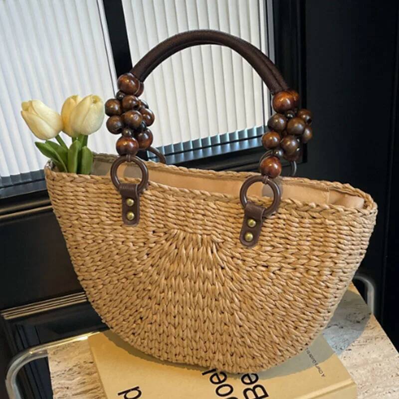New Handmade Grass Woven with Wooden Bead Handle Half Round Beach Style Tote Bag Women Handbag high-quality