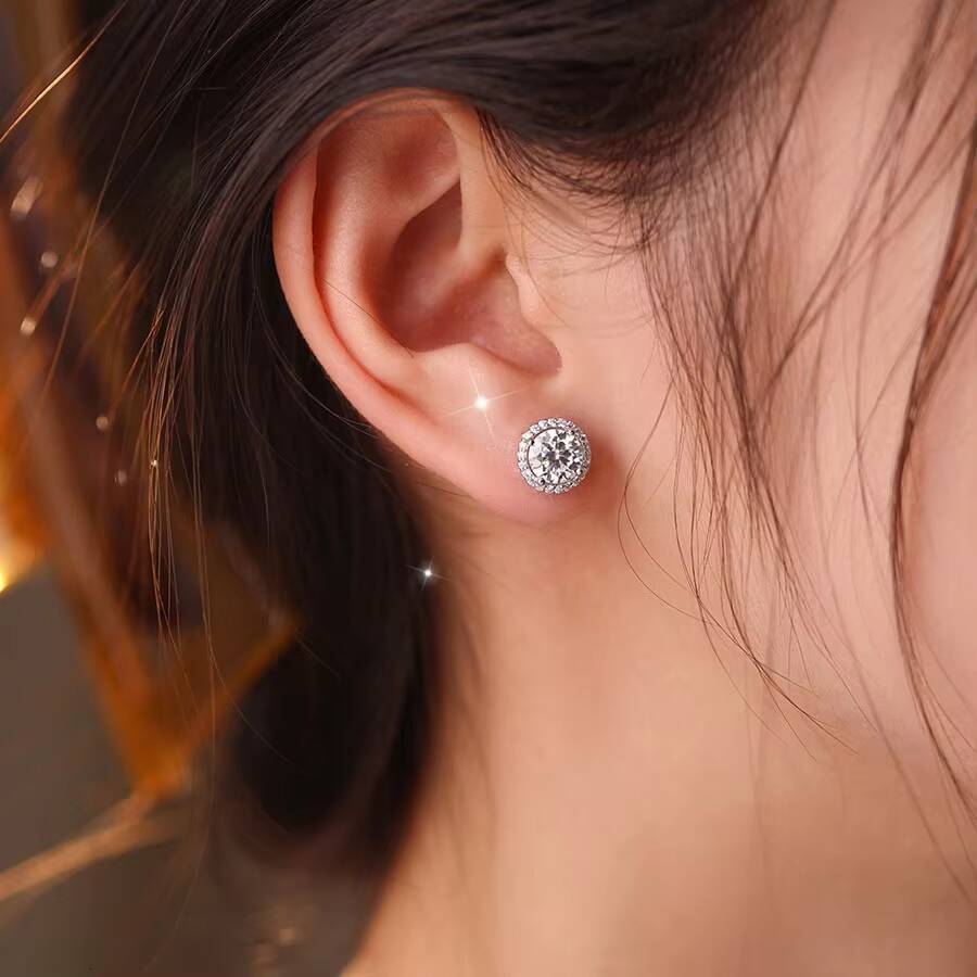 Wholesale Moissanite Jewelry Stud Earrings Classic Heart Vvs2 Moissanite GRA Certificate 925 Earrings Silver Jewelry for Women