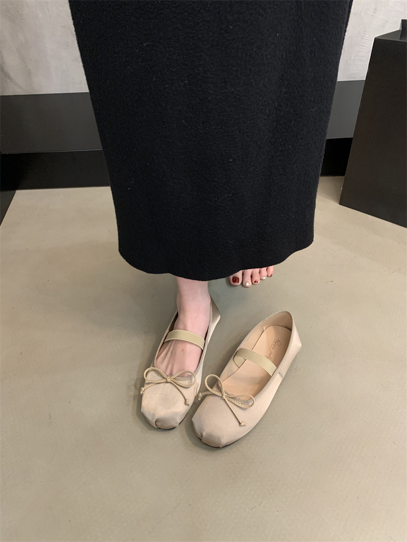 Satin Ballet Flats, Elegant Mary Jane Shoes with Round Toe and Bow Detail - Lightweight Women's Flats Size 43 dh911068014