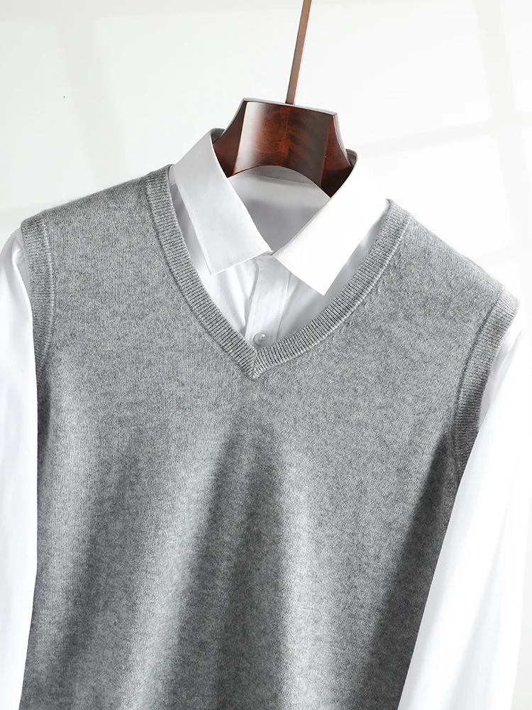 Men Cashmere Vest V-neck Pullover Autumn Winter Basic Sweater Sleeveless 100% Cashmere Knitwear Smart Casual Soft Waistcoat Tops 250806