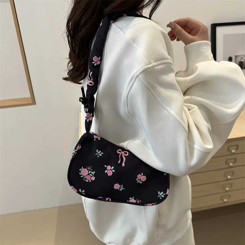Womens Underarm Bag Summer Canvas Pleated Handlebags Armpit Purse Floral Bow Printed Zipper Tote Handbag Female Y2k Shoulder Bag Z250812