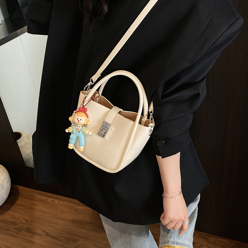 Trendy High-End Style Basket for Women Spring Summer New Fashionable Versatile Casual Handheld Bucket Bag