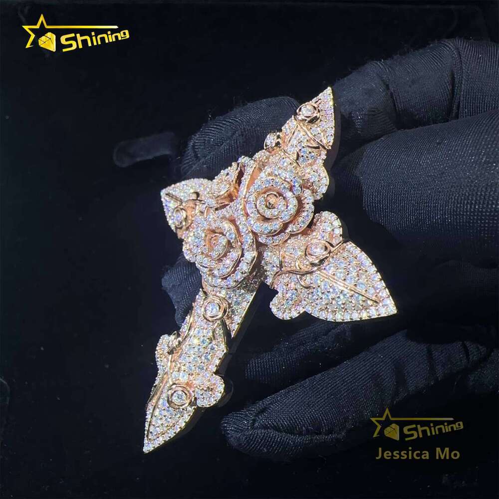 Bulk Stock Hip Hop Stylish Rapper Jewelry D VVS1 Moissanite Dia S Sier Gold Iced Out Man Rose Flower Cross Pendant