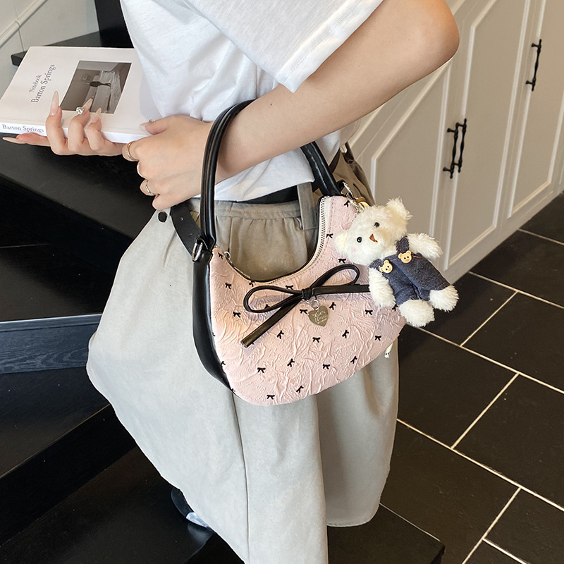 2025 Autumn New Shoulder Bag Niche Design Popular Bow bag Armpit Bag New Light Luxury Crossbody Bag Crescent Bag Autumn New Designer Bag