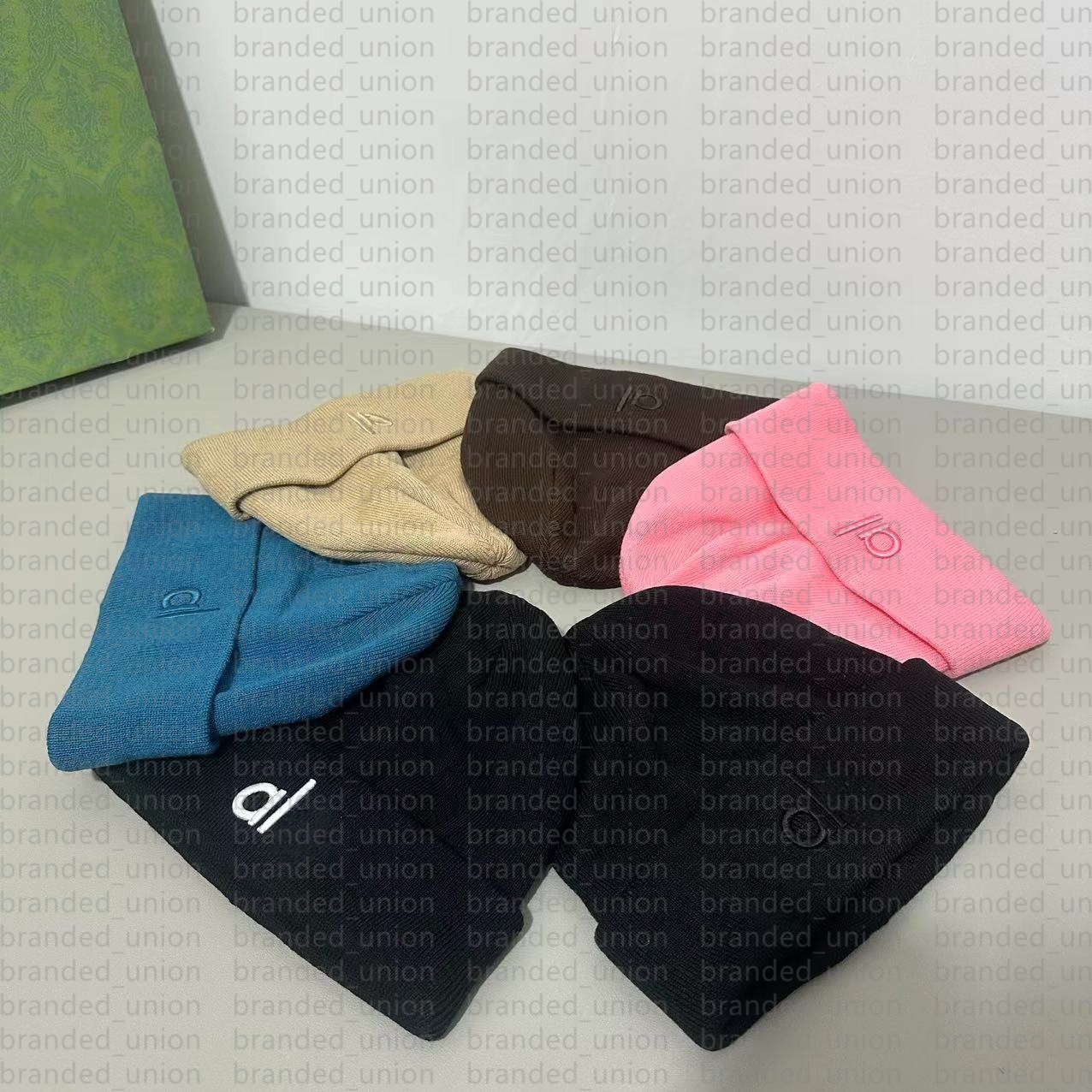 classic designer beanie winter hat durable cashmere blend snapbacks featuring alosets alolies comfortable fit quality knitted caps men women snapback fitted unis