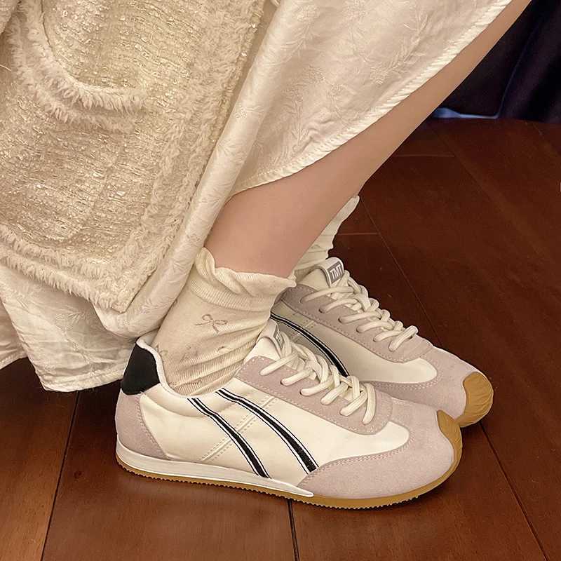 2025 Spring New Breathable Womens Casual Shoes Lace up Sports Shoes FAshion Flat Shoes Z250812